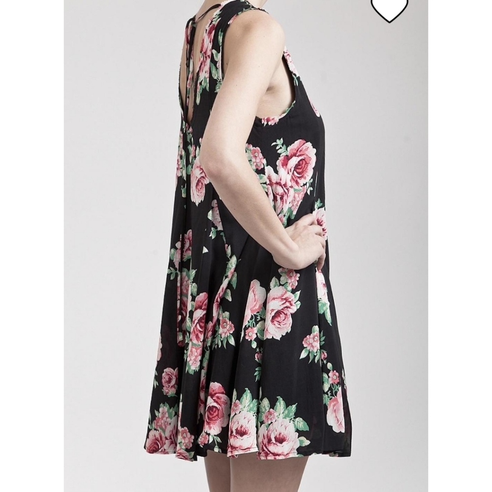 Blu pepper 🌶 floral dress